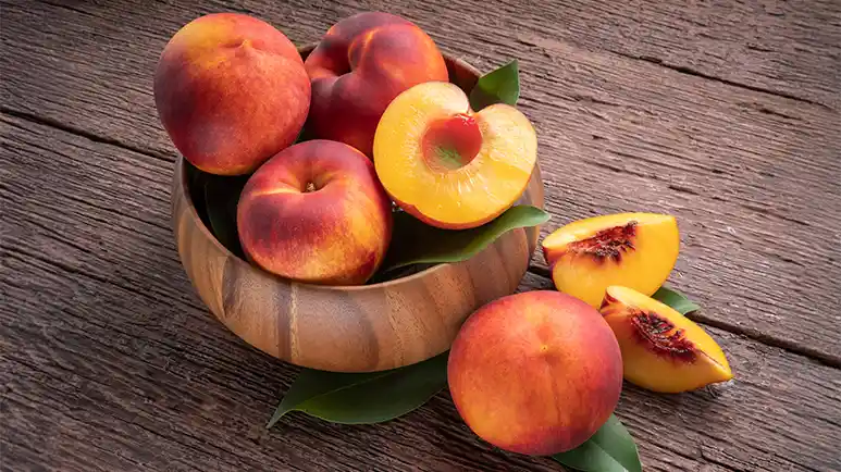 can you feed peaches to your pets